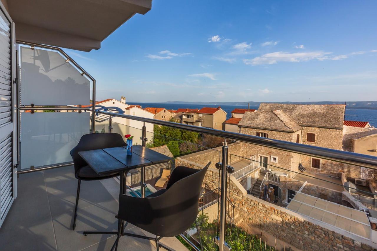 Summer Apartment Bol